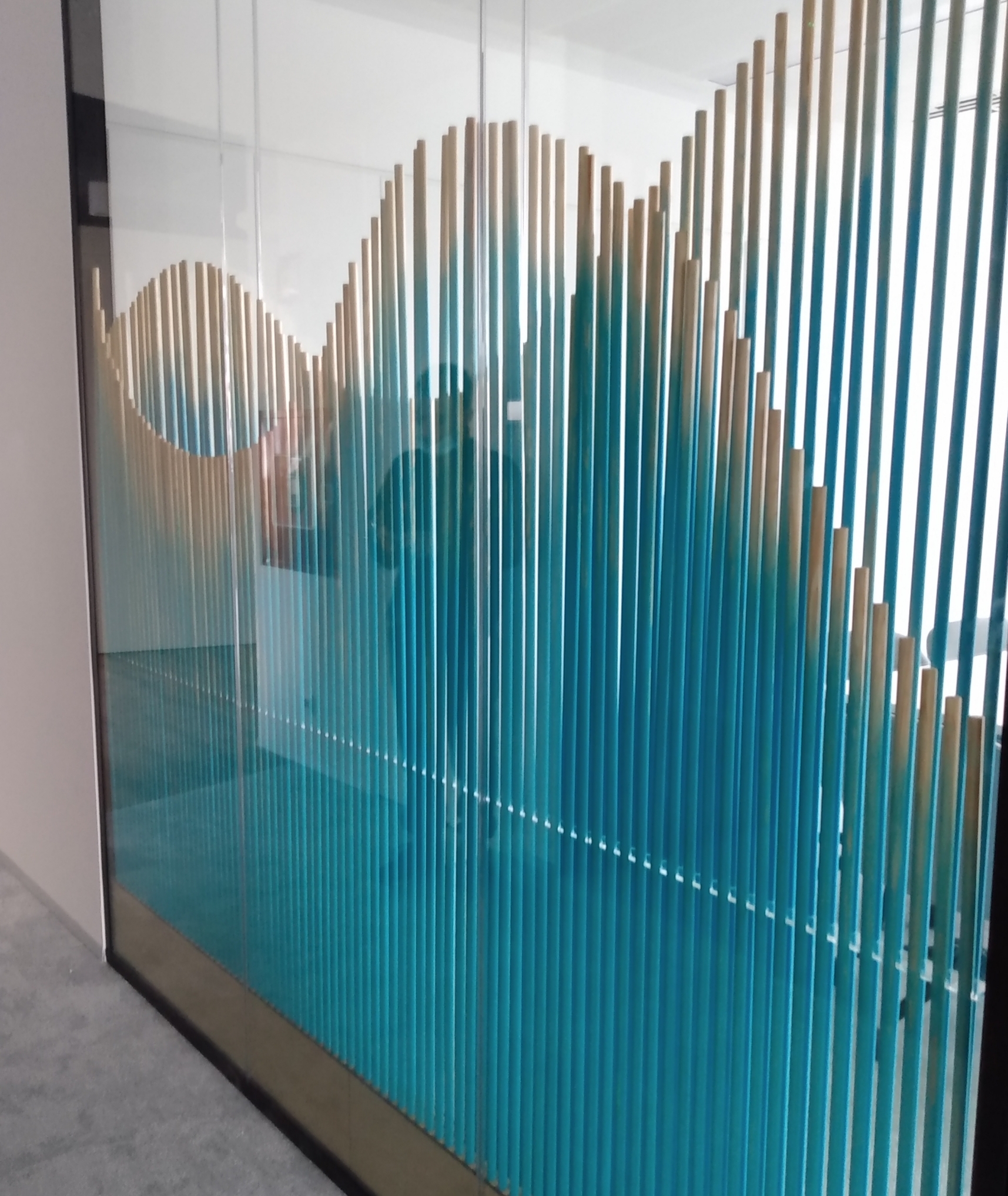 Banc_Sabadell_Zurich_Mister_Karton_celosía_honda_Interiorismo2